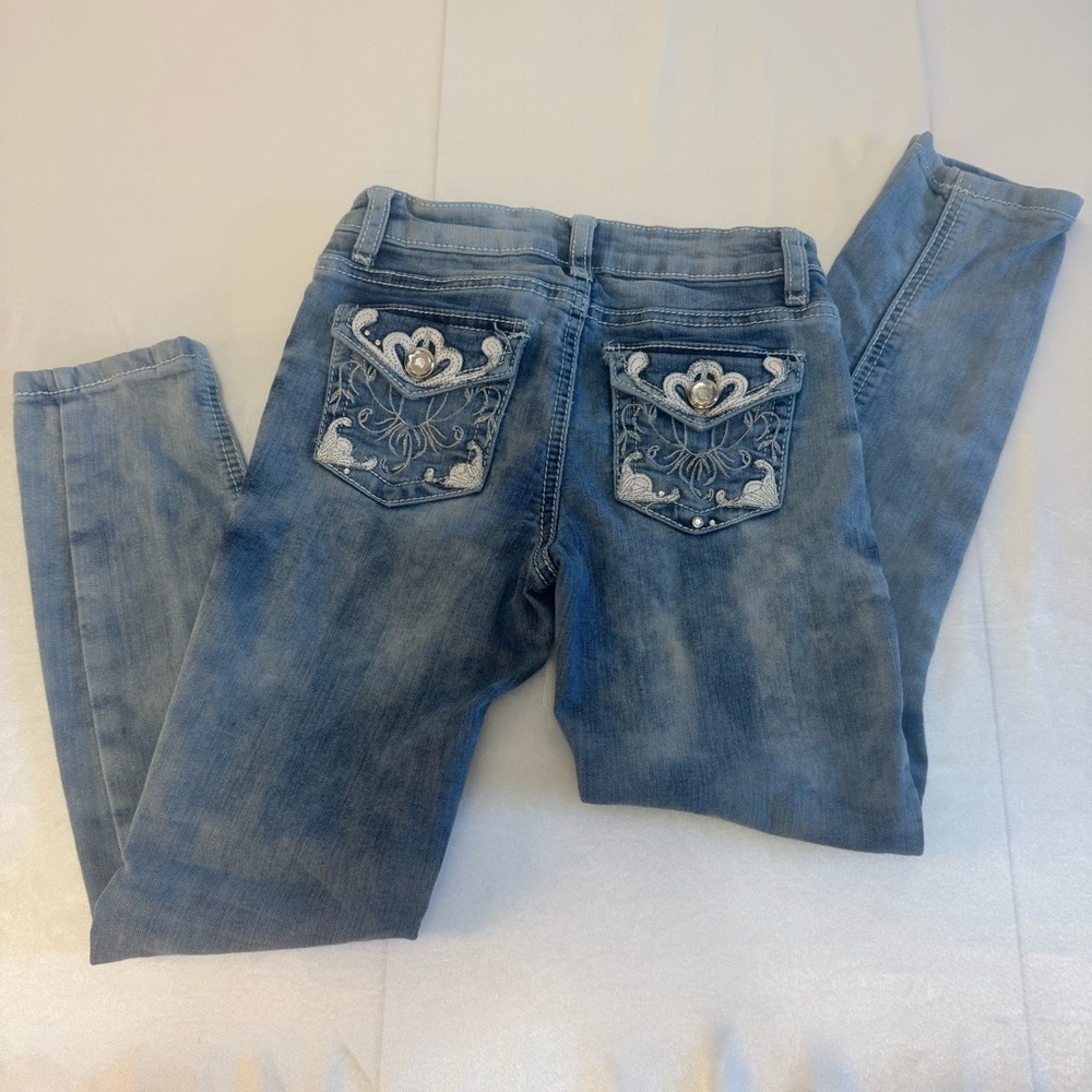 Revolution by Revolt Girls Light Wash Jeans with Fancy Pockets